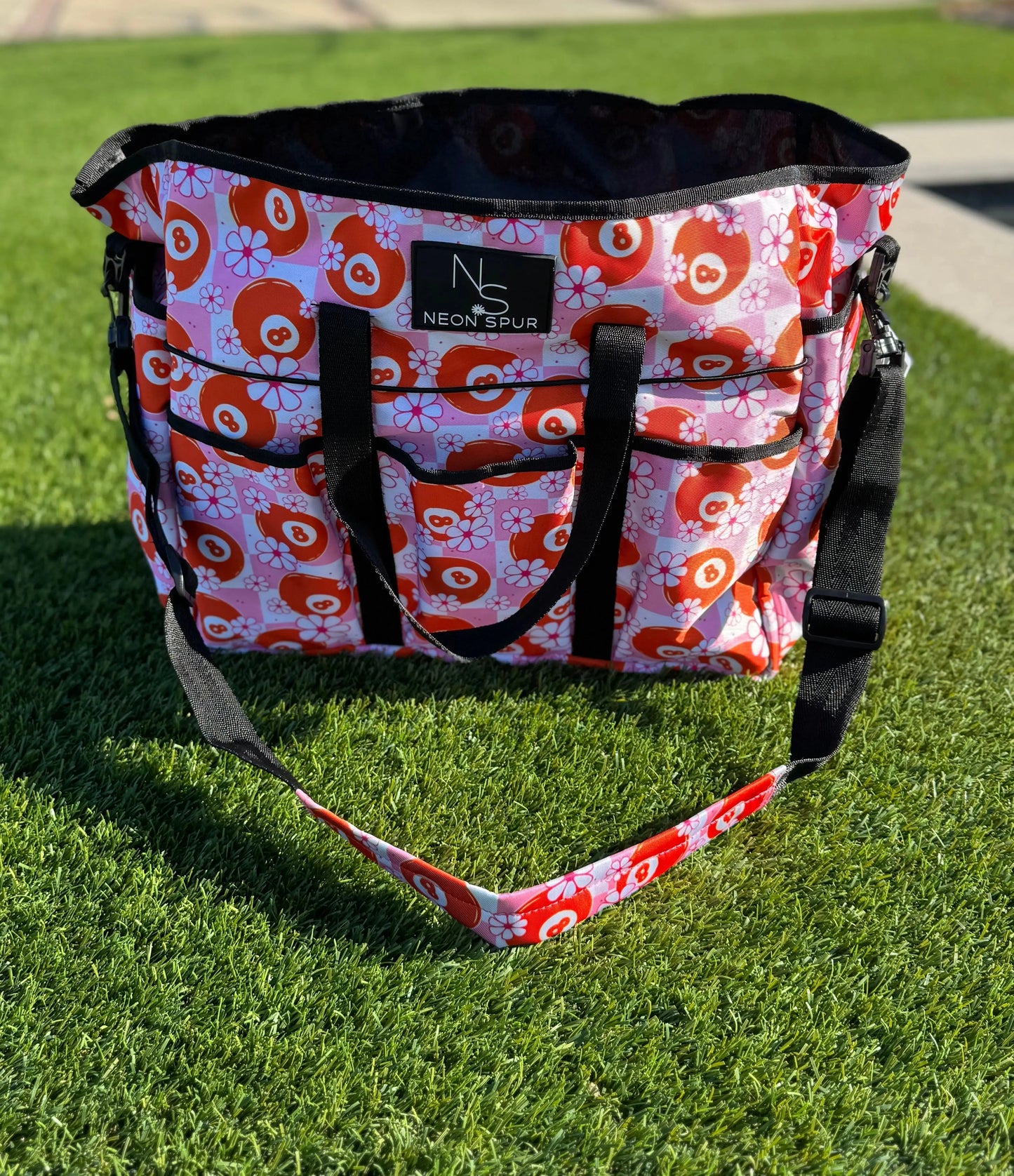 Daisy 8 Premium Grooming Tote