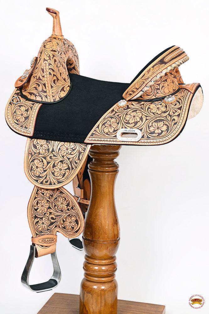 Premium Treeless Western Trail Saddle For Professional Barrel Racing Enthusiasts