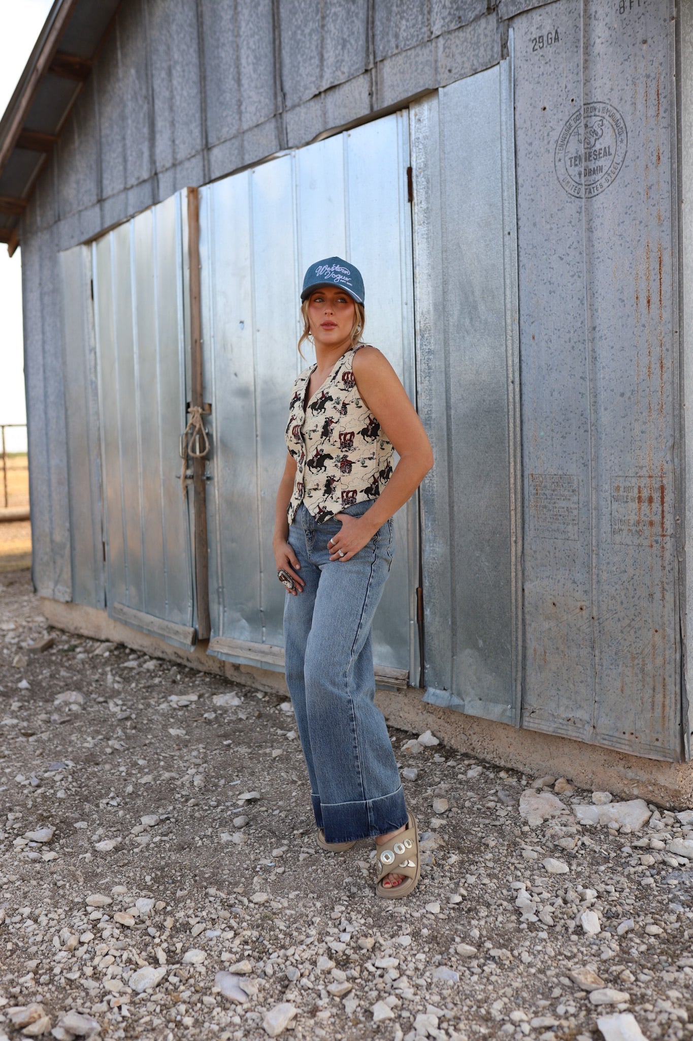 The Cambree Jeans in Medium Wash-7
