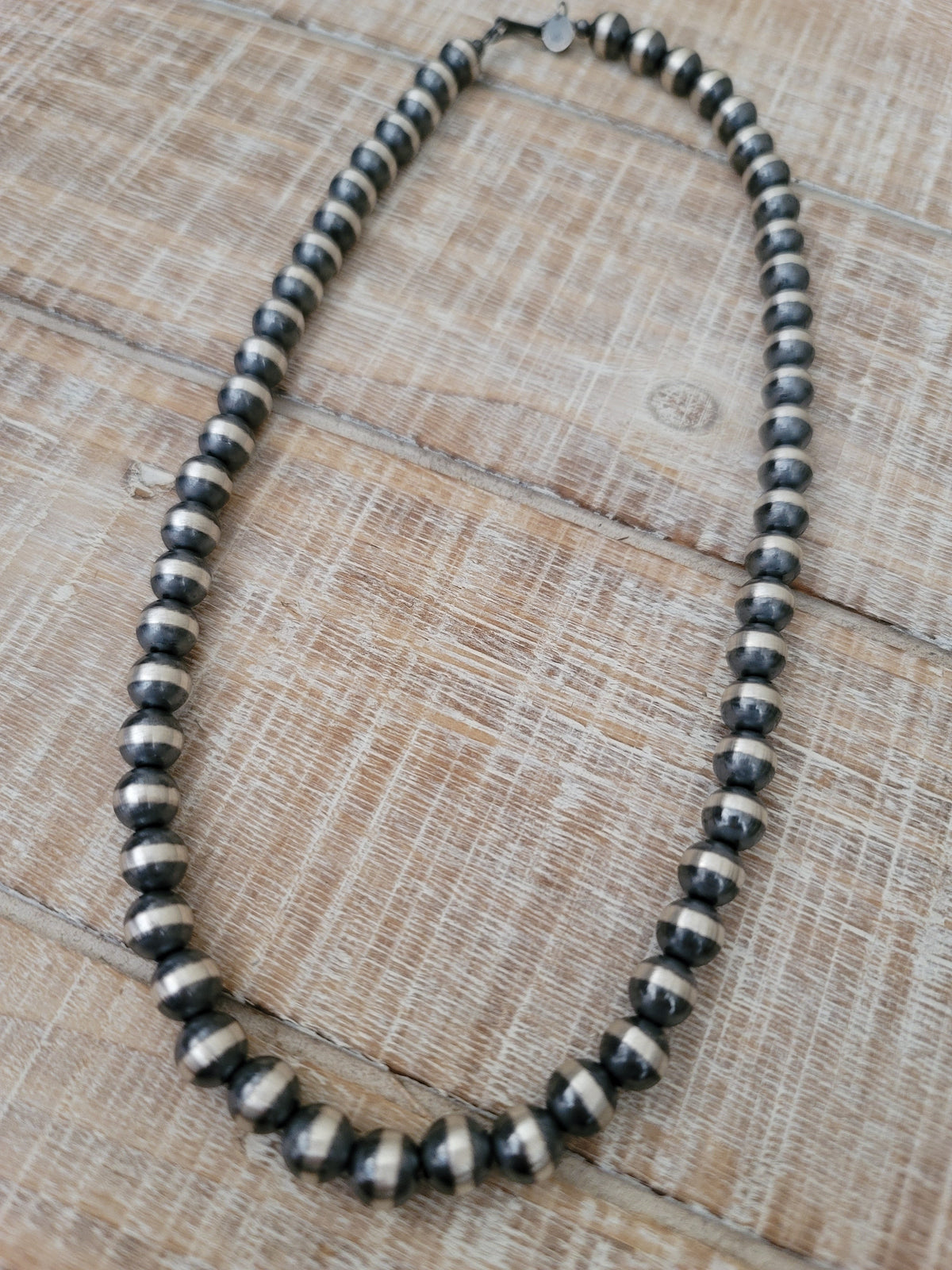 8 MM NAVAJO PEARLS