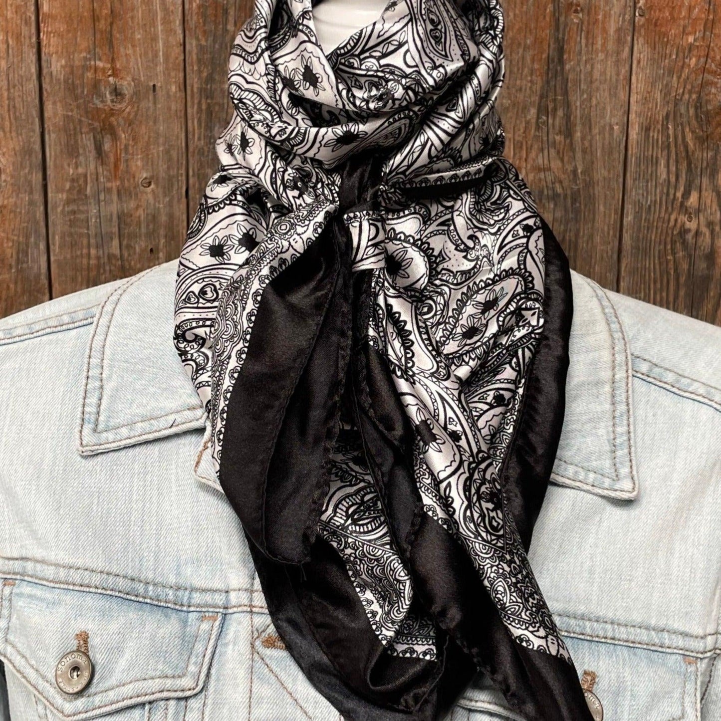 35X35"  Black & White Paisley Wild Rag / Scarf WR3401