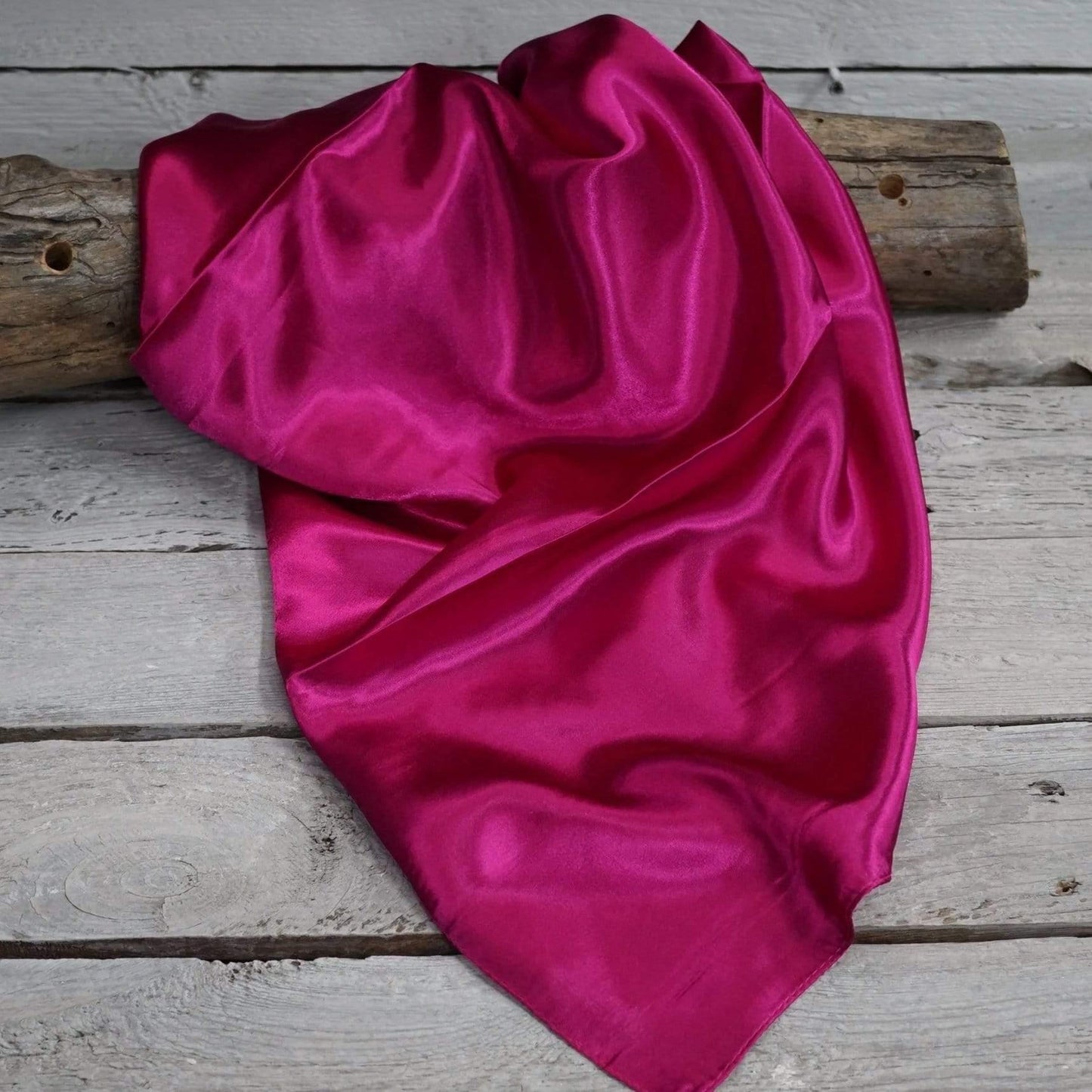 35X35"   Solid Fuchsia Wild Rag / Scarf WRS12