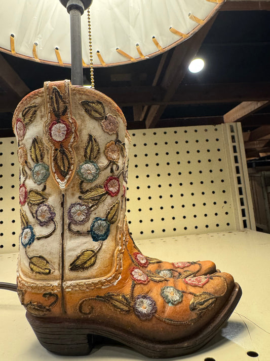 RA54093 Beige Floral Boot Lamp