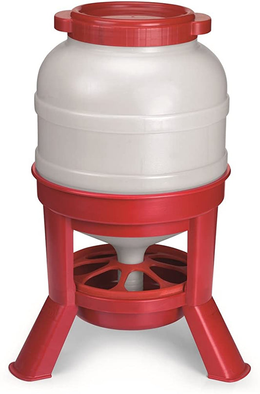 45 LB PLASTIC DOME FEEDER