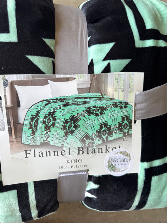 Veda Black & Teal Super Plush Blanket
