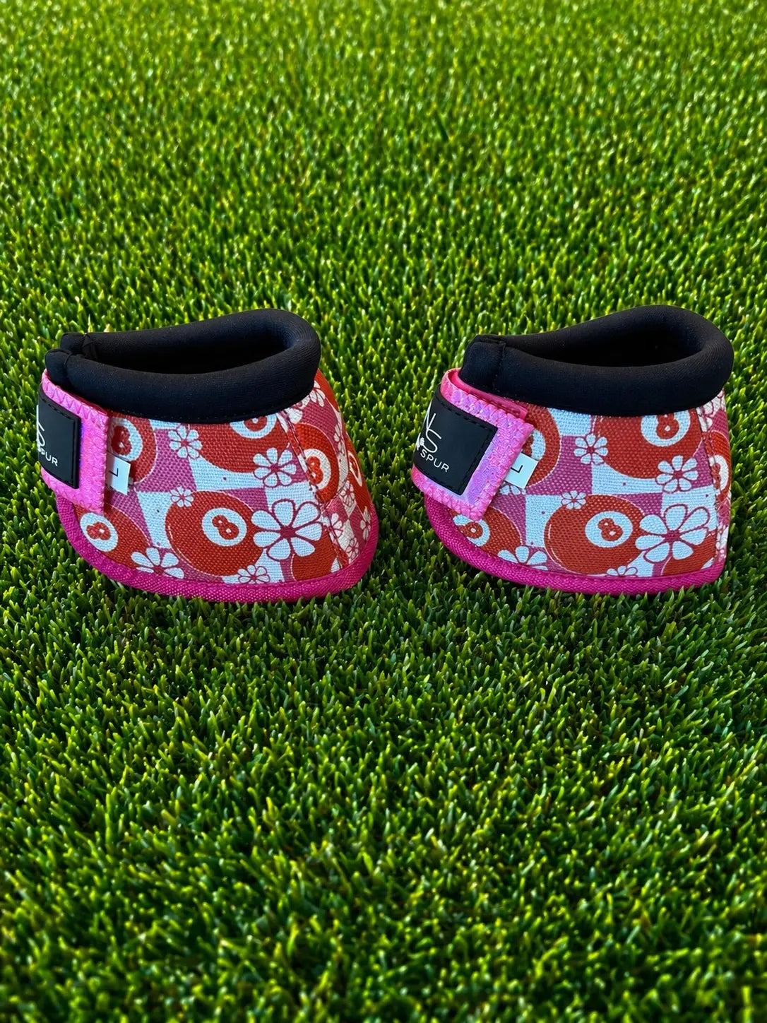 Daisy 8 No-Turn Bell Boots