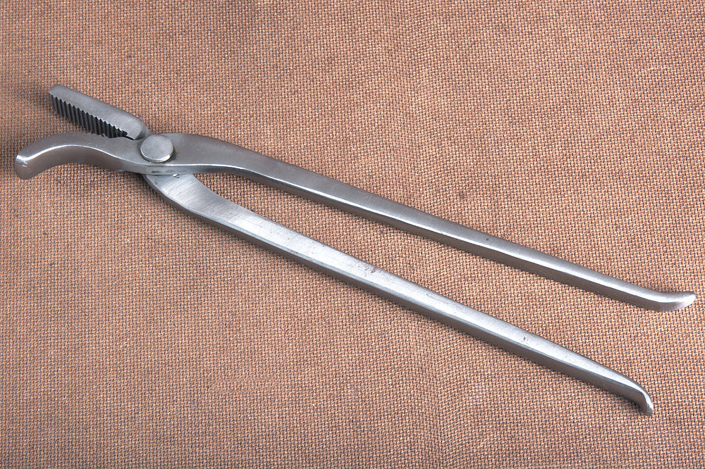 13" Hilason Western Horse Care Farrier Tool Dull Polished Carbon Steel Clauncher