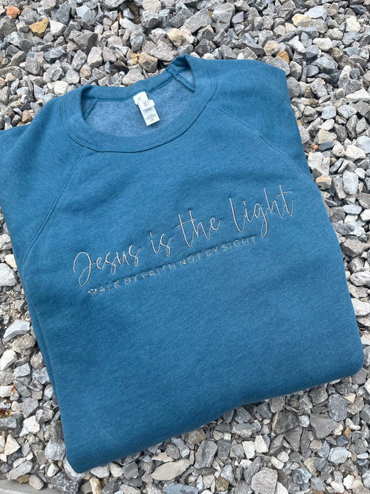 Jesus Light Embroiderd Pullover