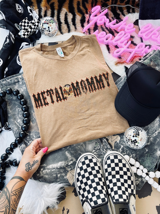 Metal mommy Tee