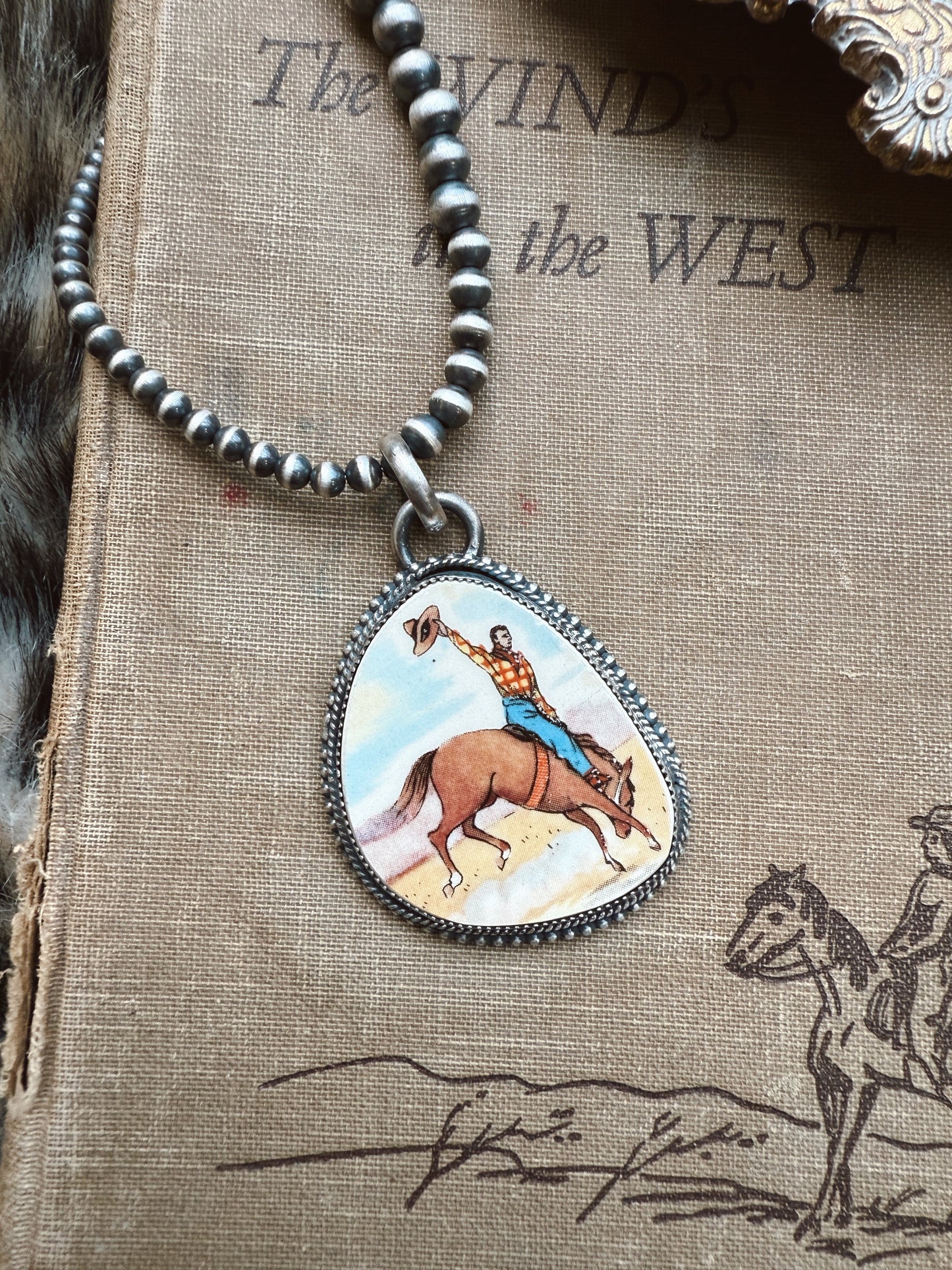 The Lenny Pendant