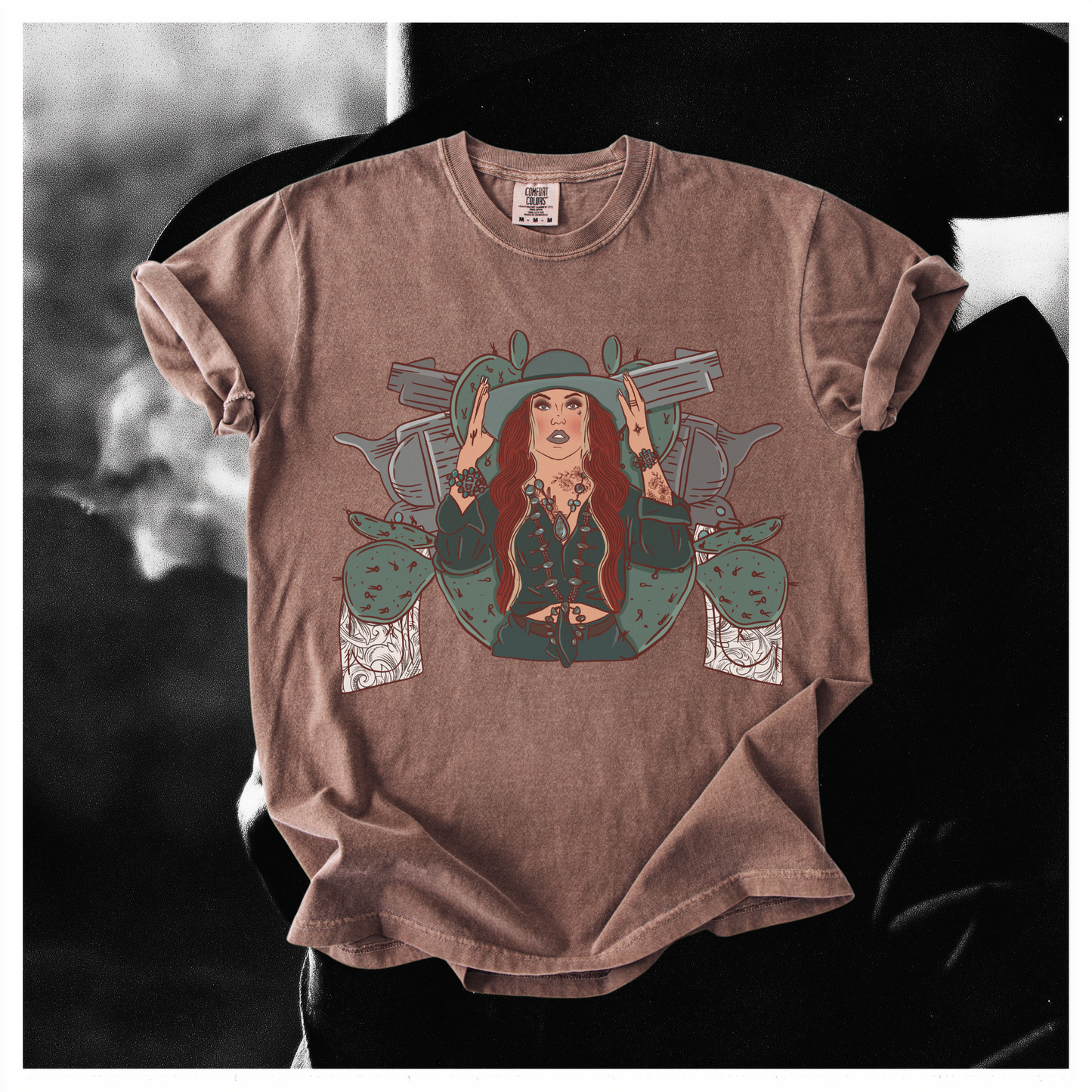 Outlaw women Tee