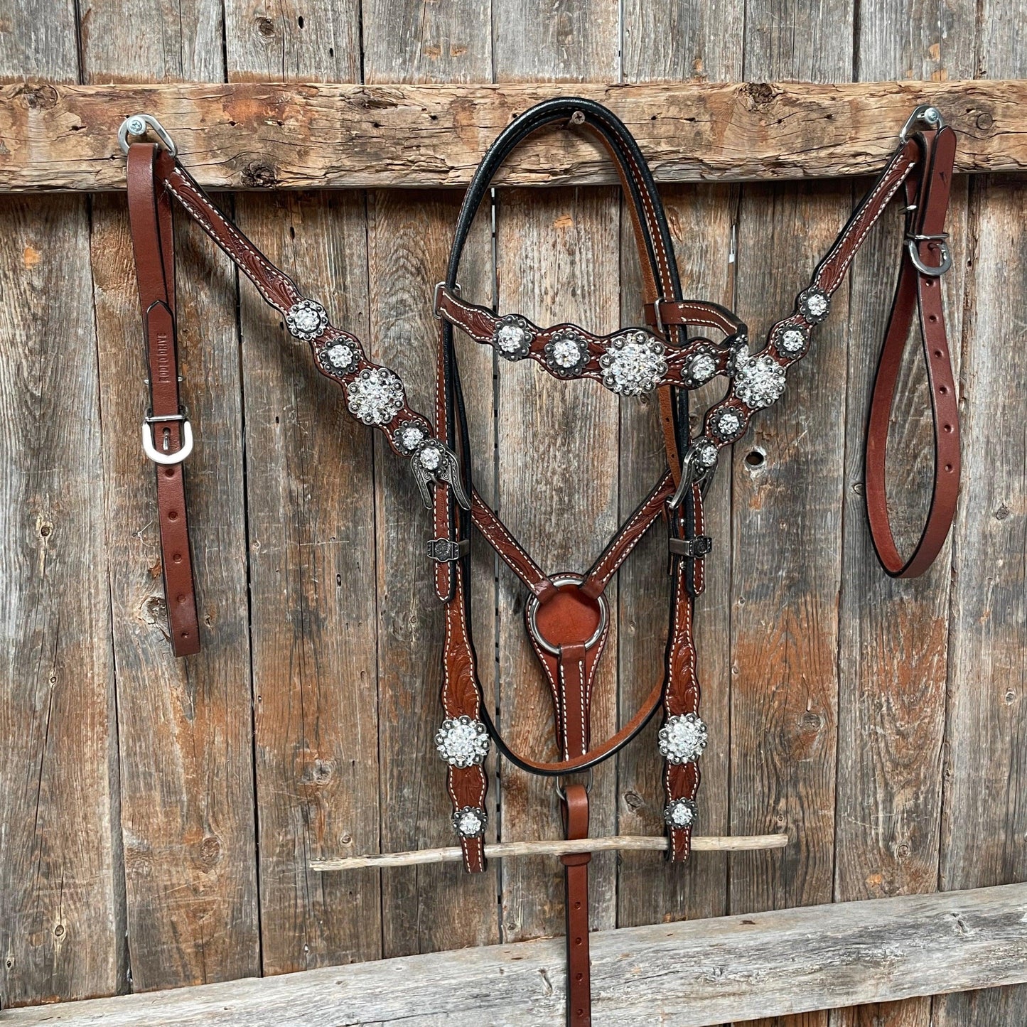 Medium Oil Floral Scalloped Clear Browband / One Ear / Breastcollar Buckstitch Tack Set #BBBC485