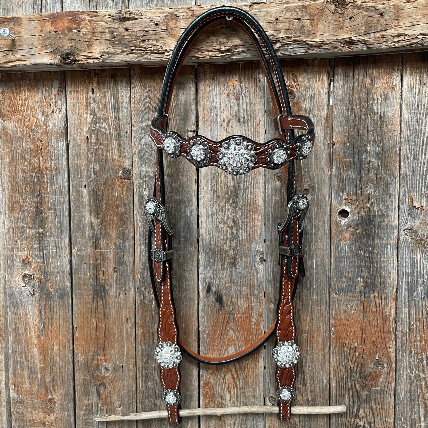 Medium Oil Floral Scalloped Clear Browband / One Ear / Breastcollar Buckstitch Tack Set #BBBC485