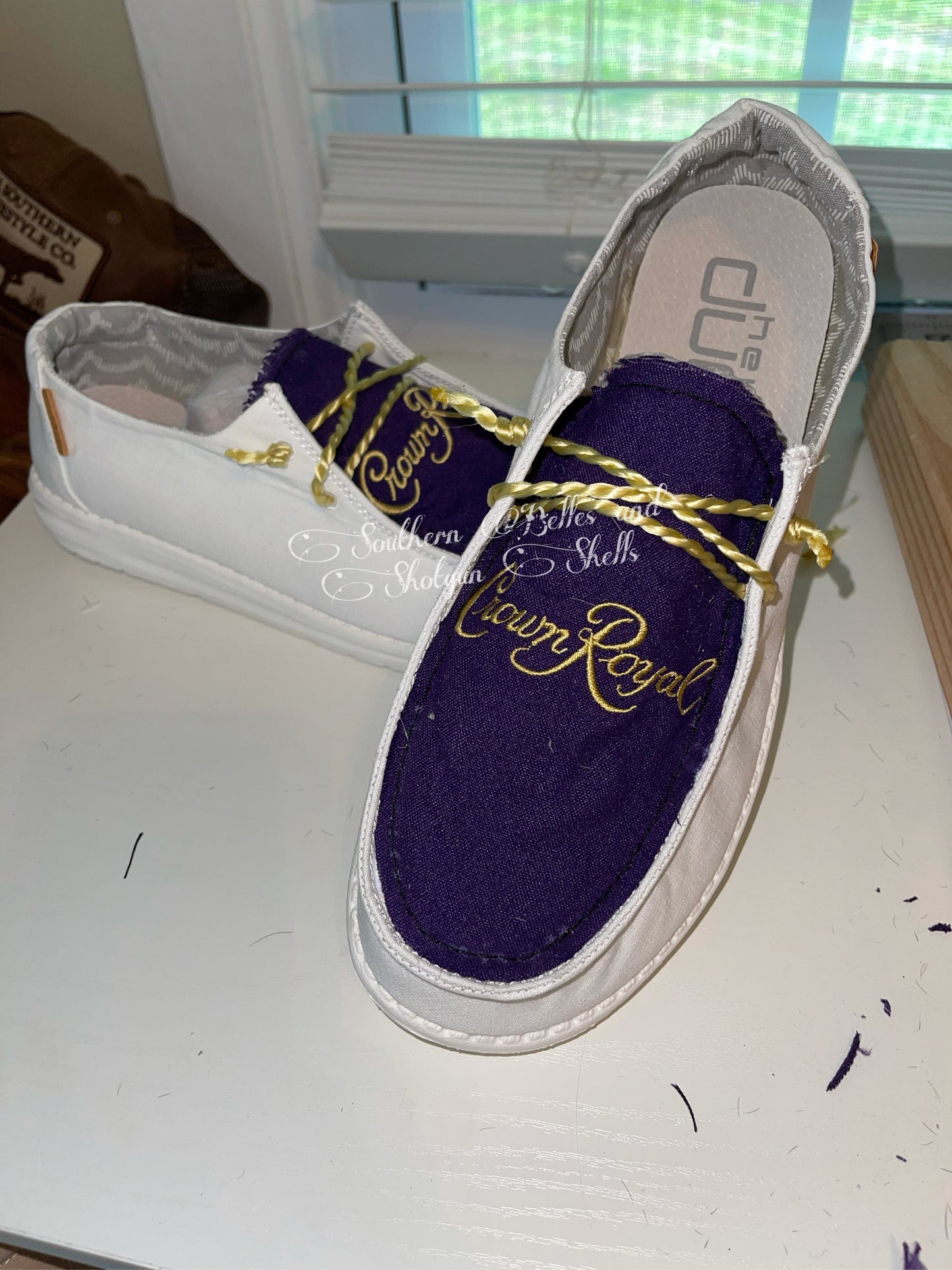 Preorder Womens Crown Hey Dudes