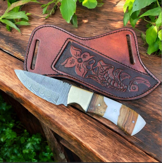 Custom Handmade Damascus Steel Skinning Knife 7.75" – Hunting & Outdoor Essential with Leather Case