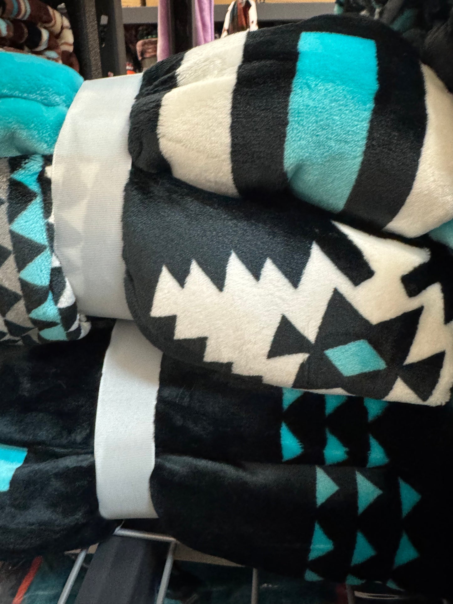 Nicara Turquoise & Black Super Plush Blanket