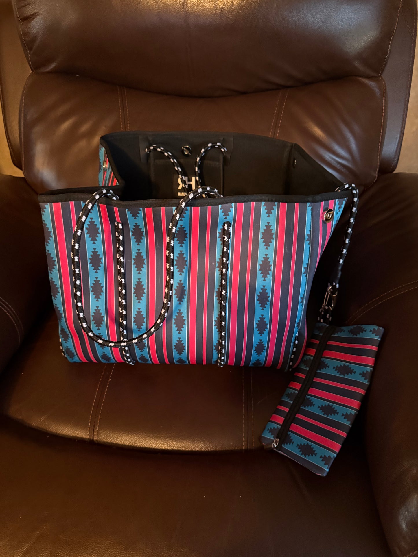 Neoprene Tote * Aztec