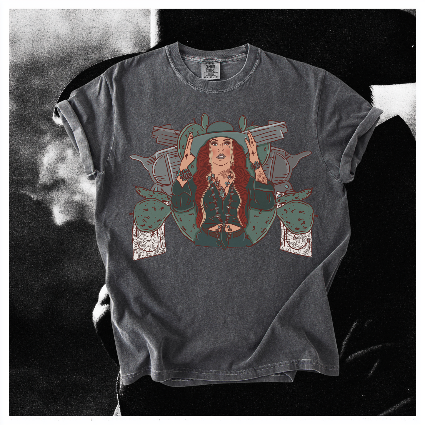 Outlaw women Tee