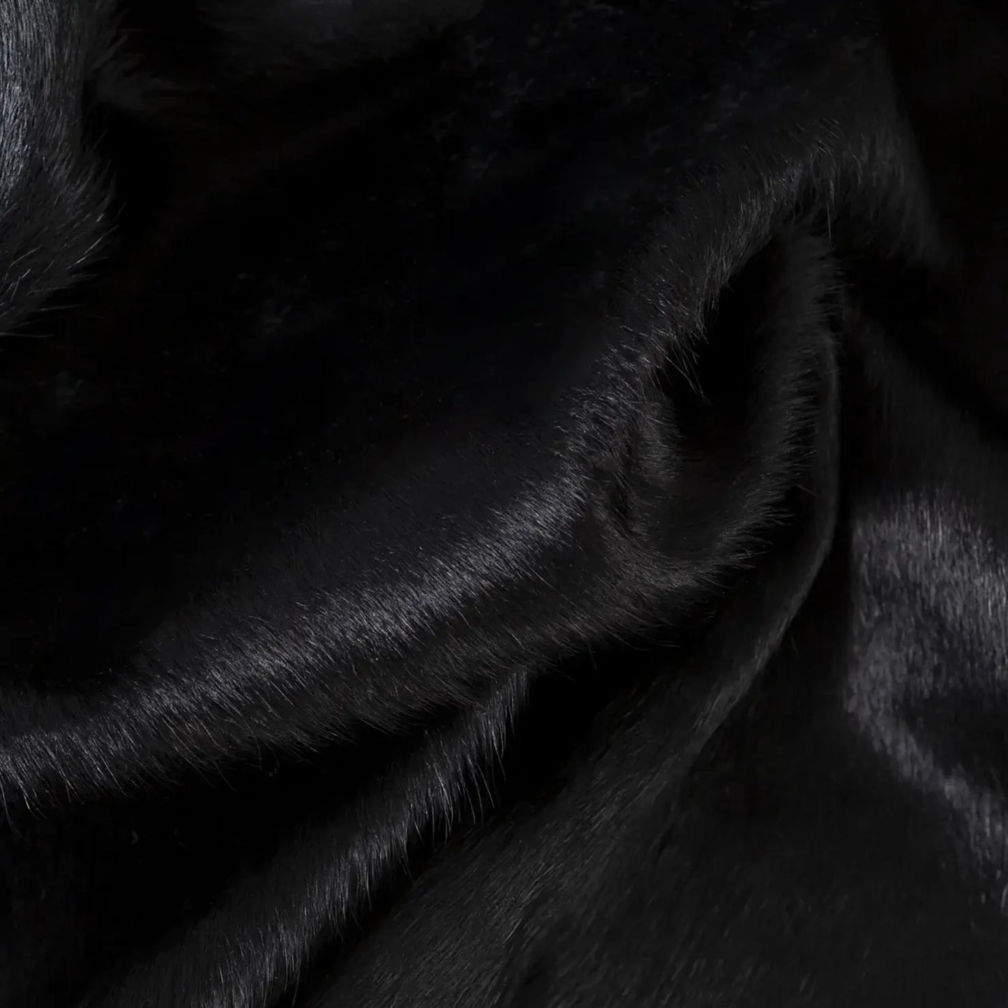 Black Brazilian Cowhide Rug: LARGE