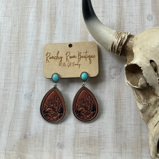 Teardrop Leather Stone Stud