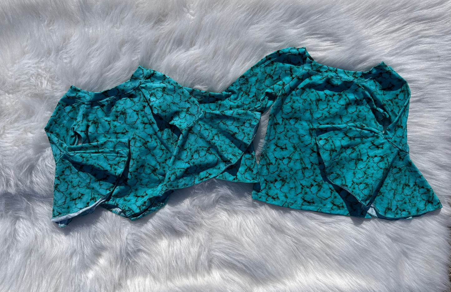 Turquoise Slab Bell Sleeve Leo/Top