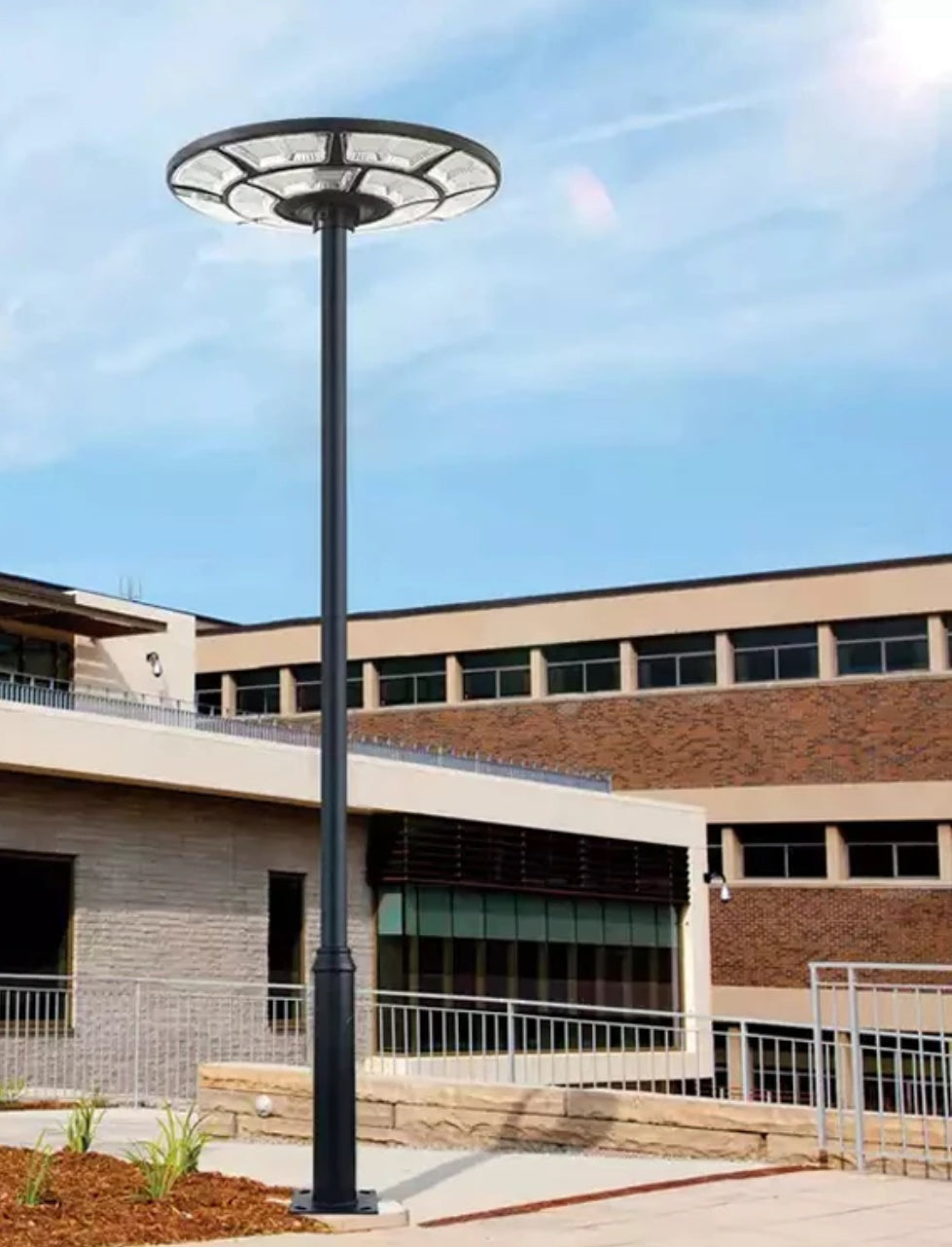 2500W Solar Outdoor Light Round 360° Wide Angle UFO Garden Pole And Wall Street Lights with Remote