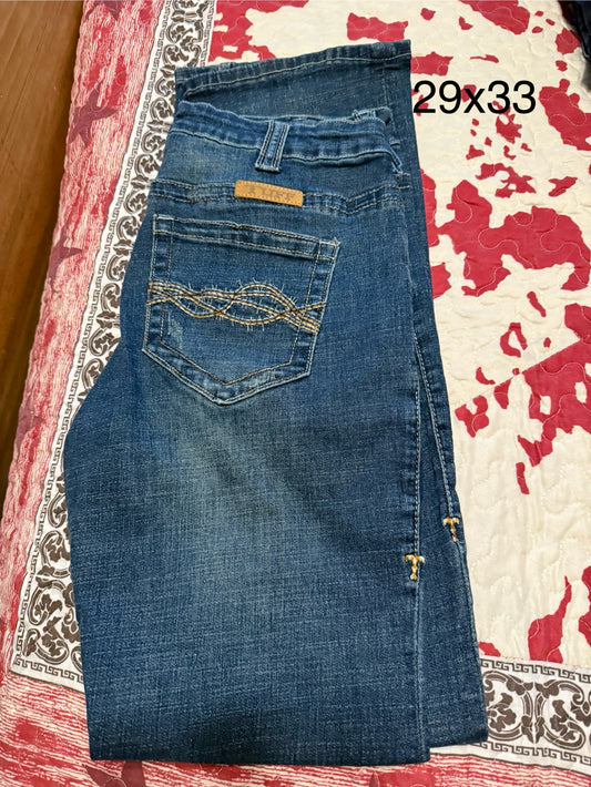 Cowgirl Tuff Jeans 29/33 gently used
