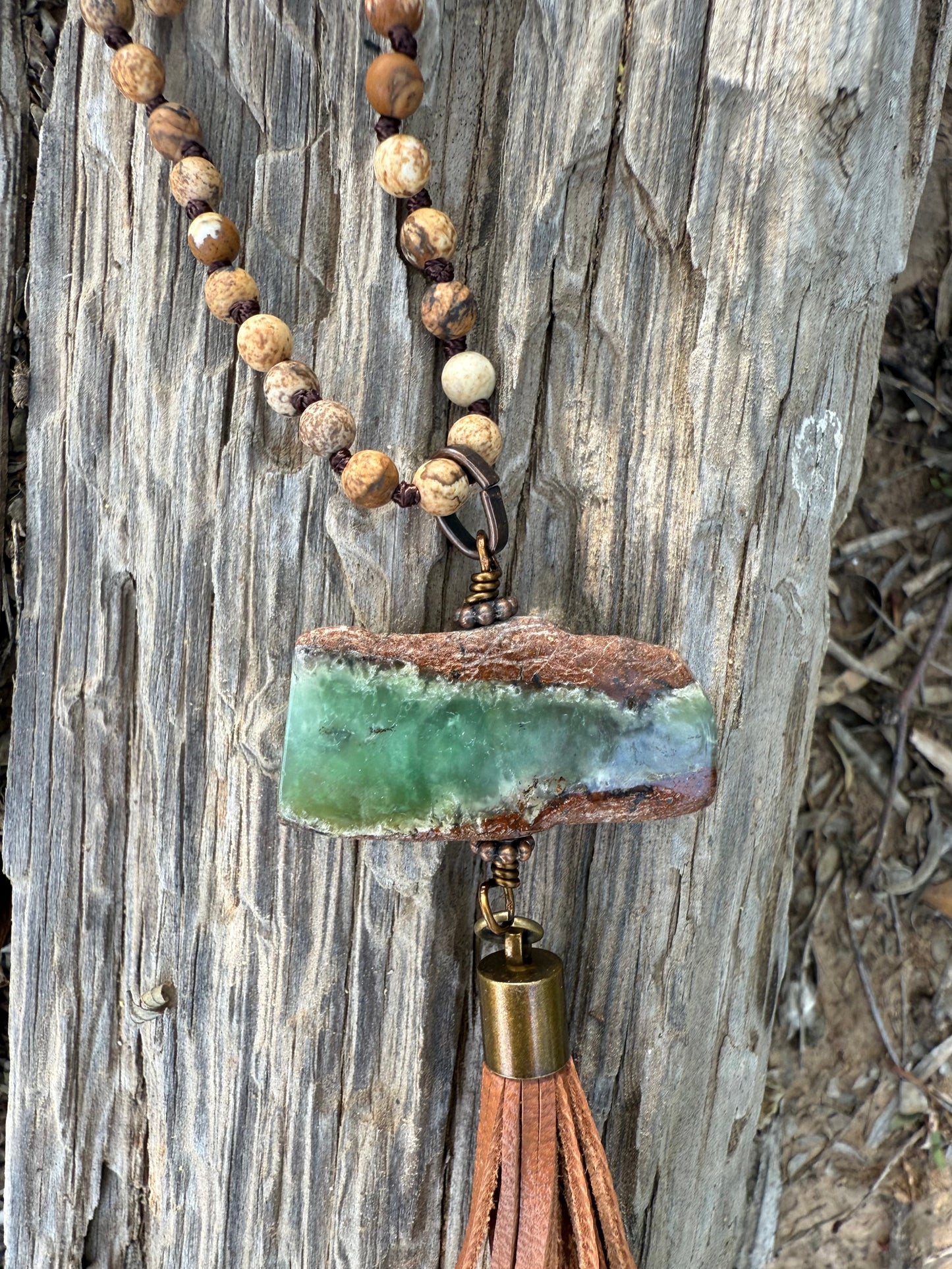 Chrysoprase Verde and Sandstone necklace