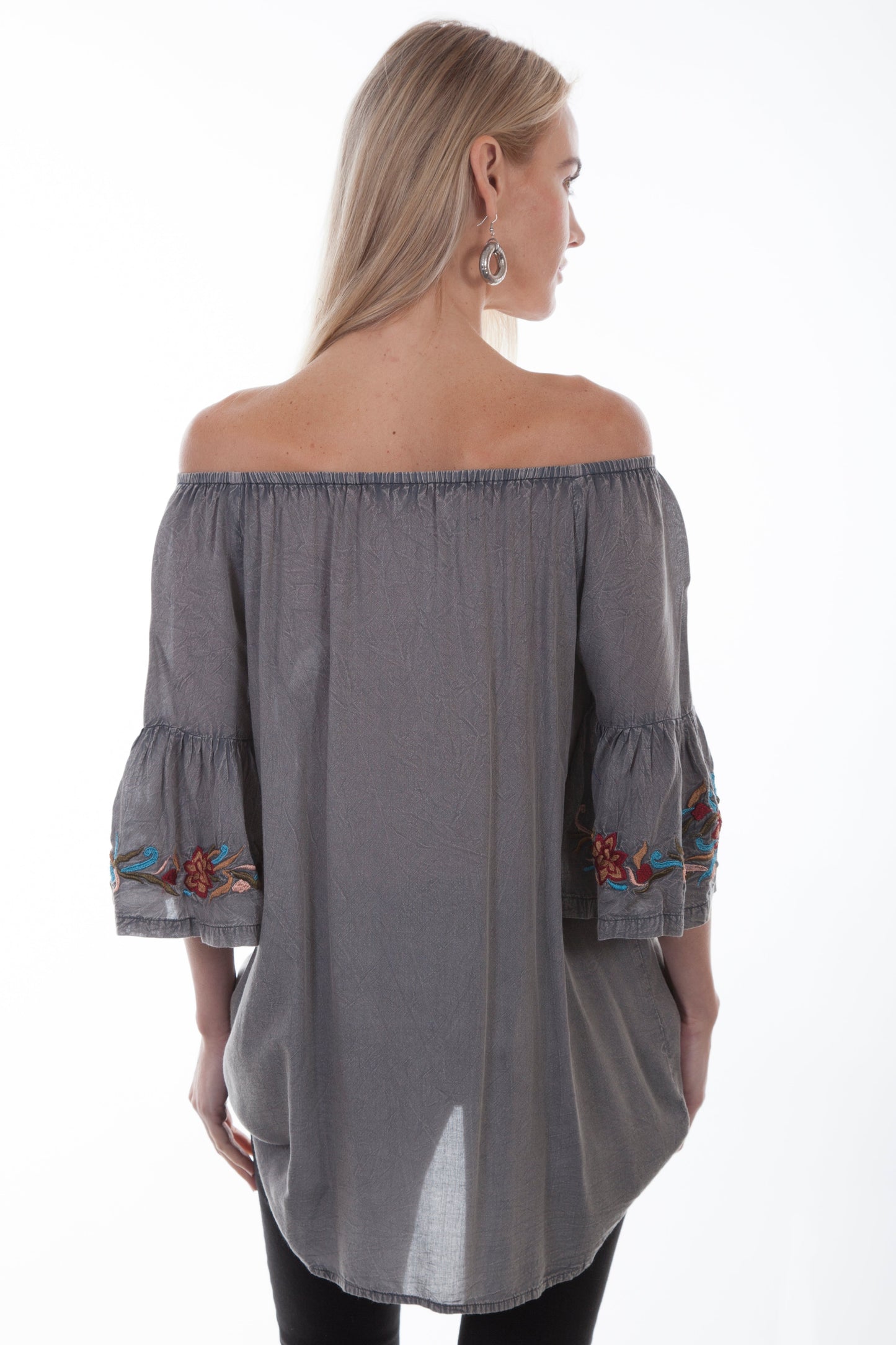 Rope Tie Neck Emb.front & Sleeves - HC399