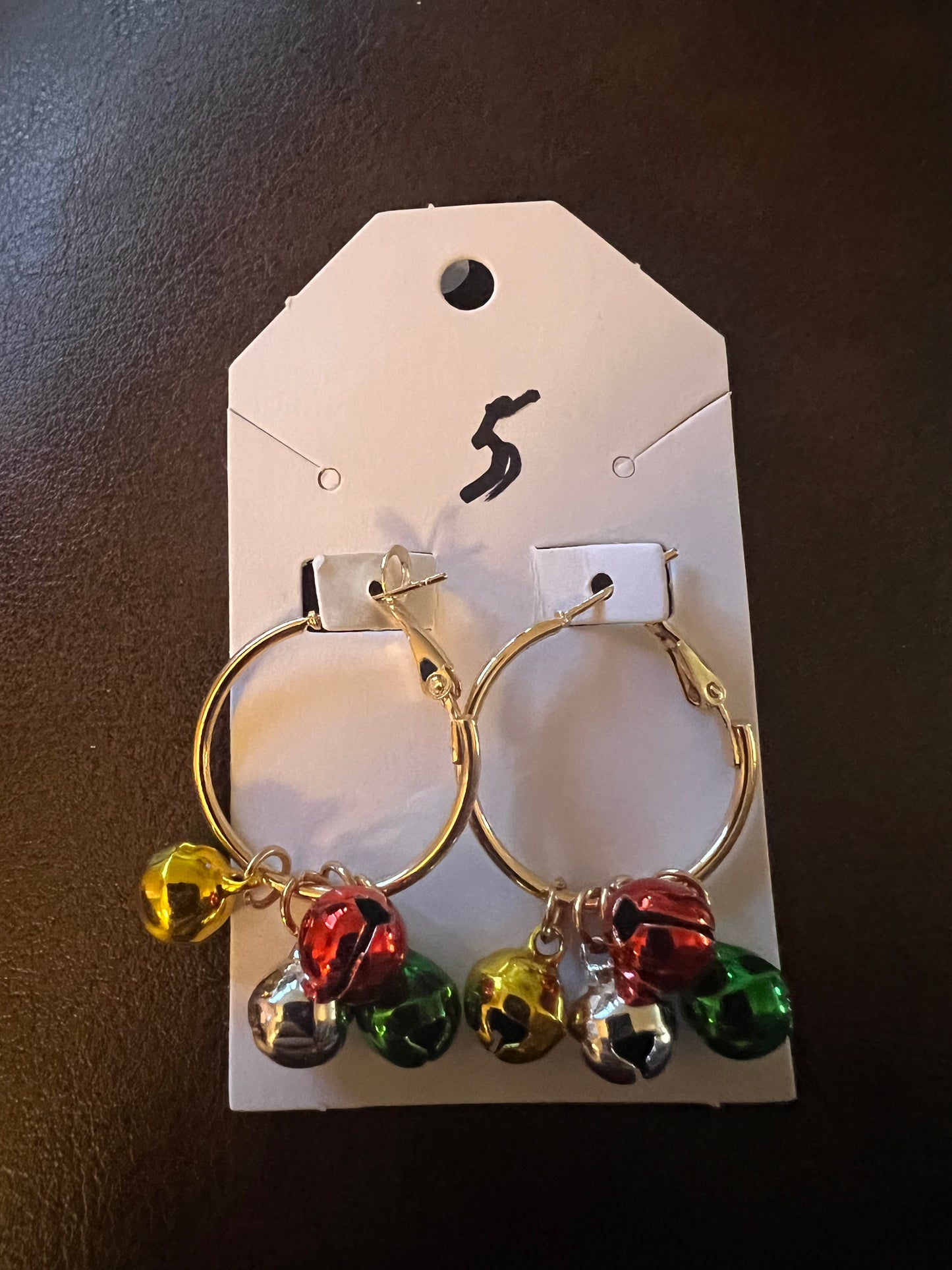 Earrings p