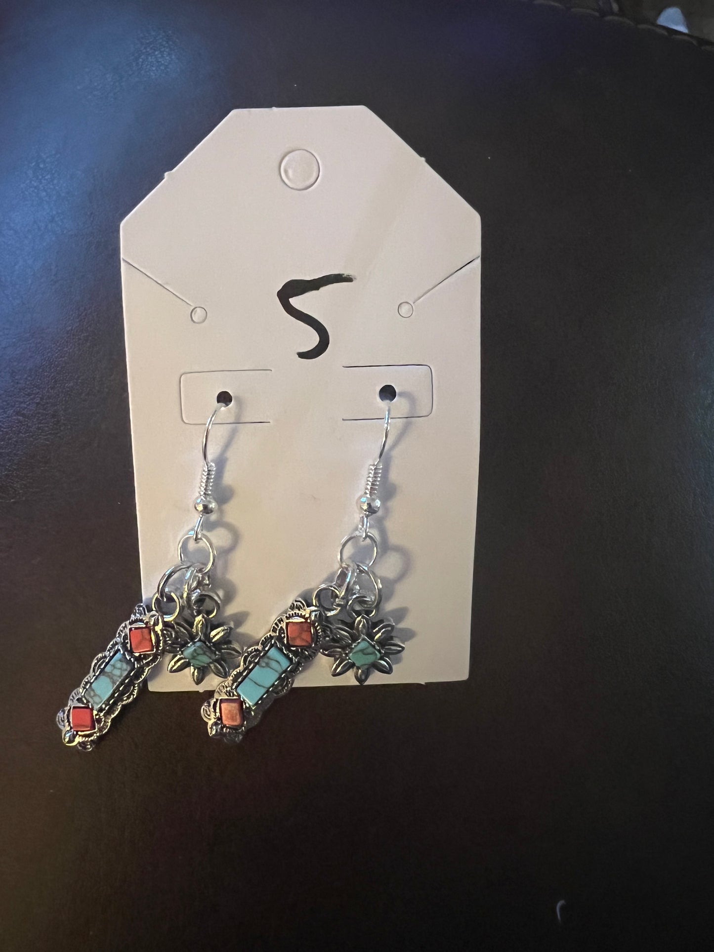 Earrings o