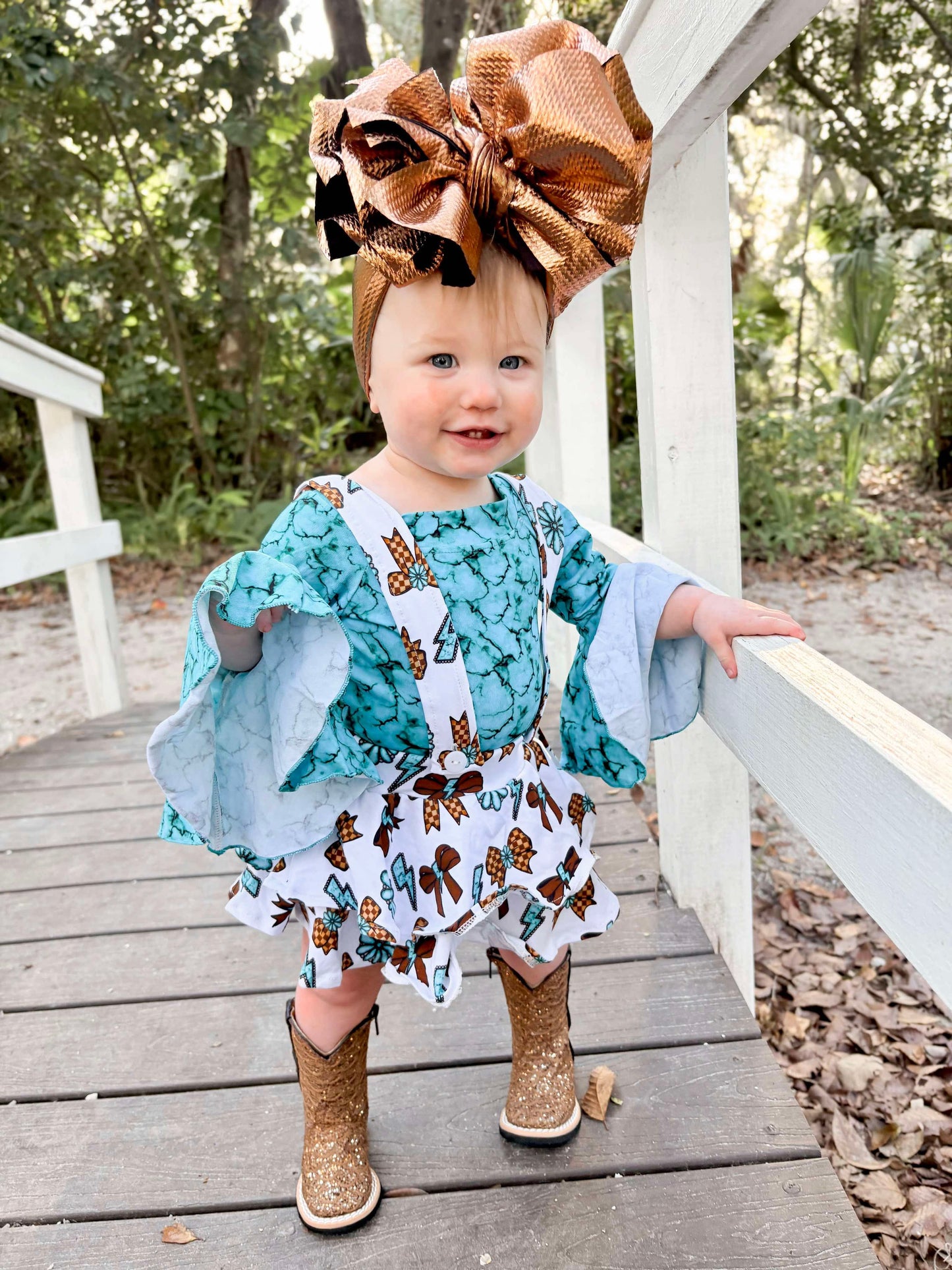 Turquoise Slab Bell Sleeve Leo/Top