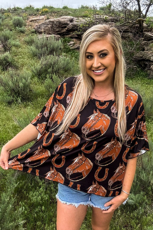 Lucky Horse Shoe Top
