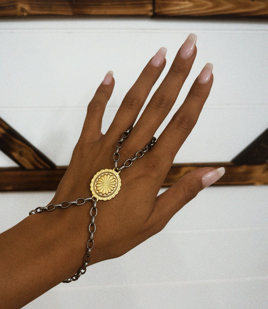 The Vegas Nights Hand Chain 9/15