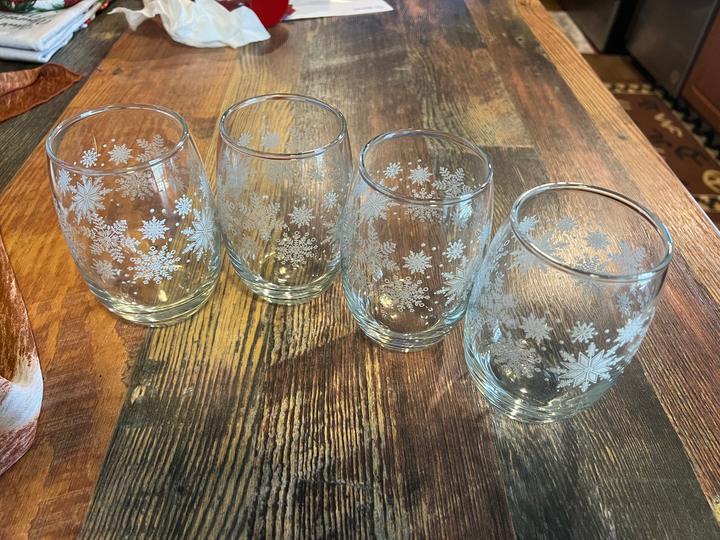 Set of 4 Glistening Snowflake glasses