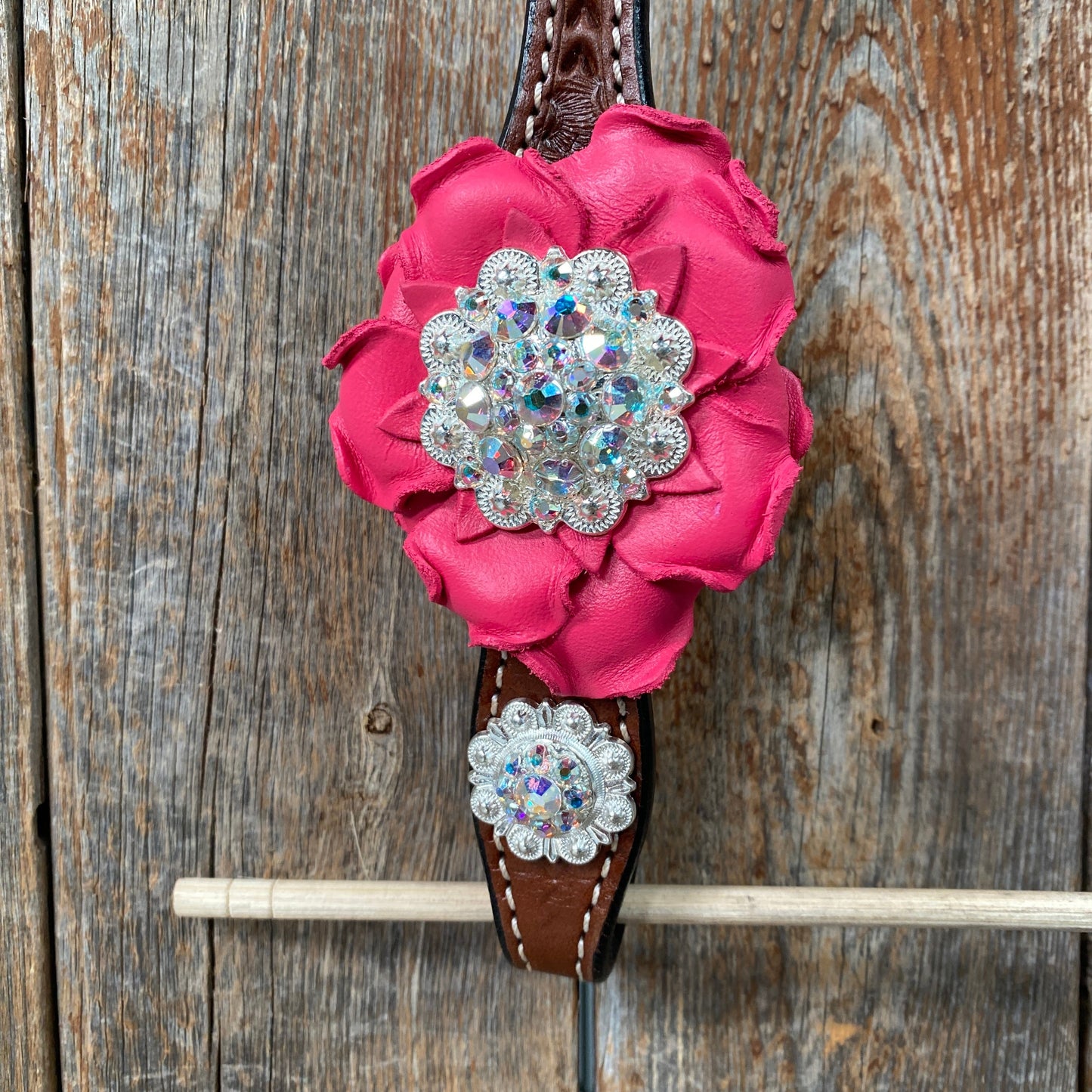 Medium Oil Basketweave Pink & AB One Ear Tack Set  #OEBC591