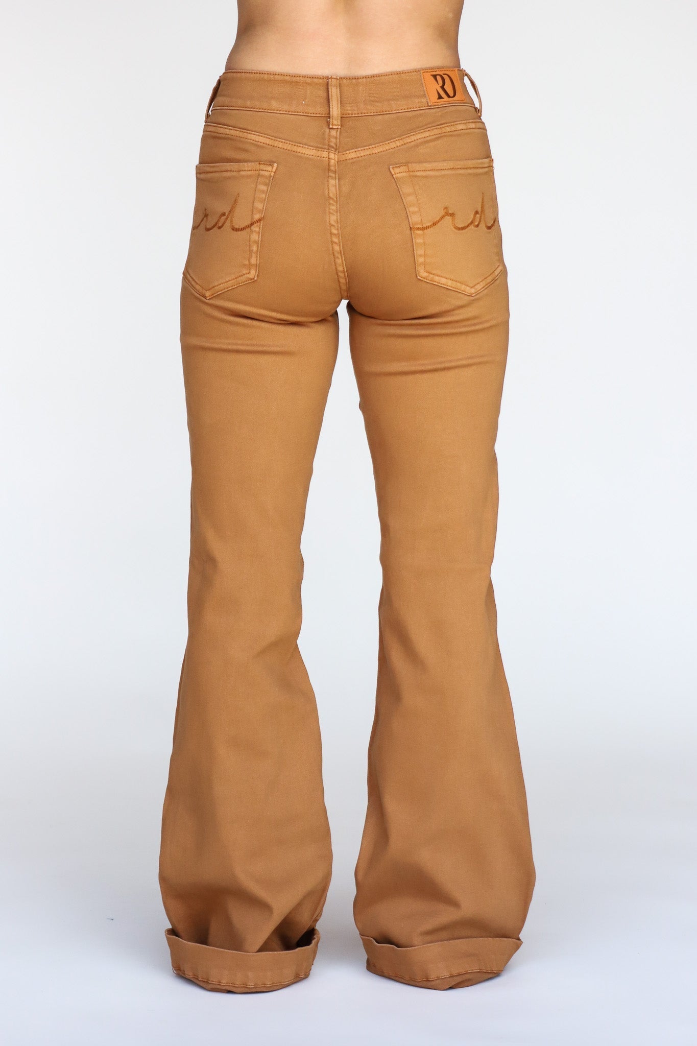 SIGNATURE TROUSER - SANDSTONE