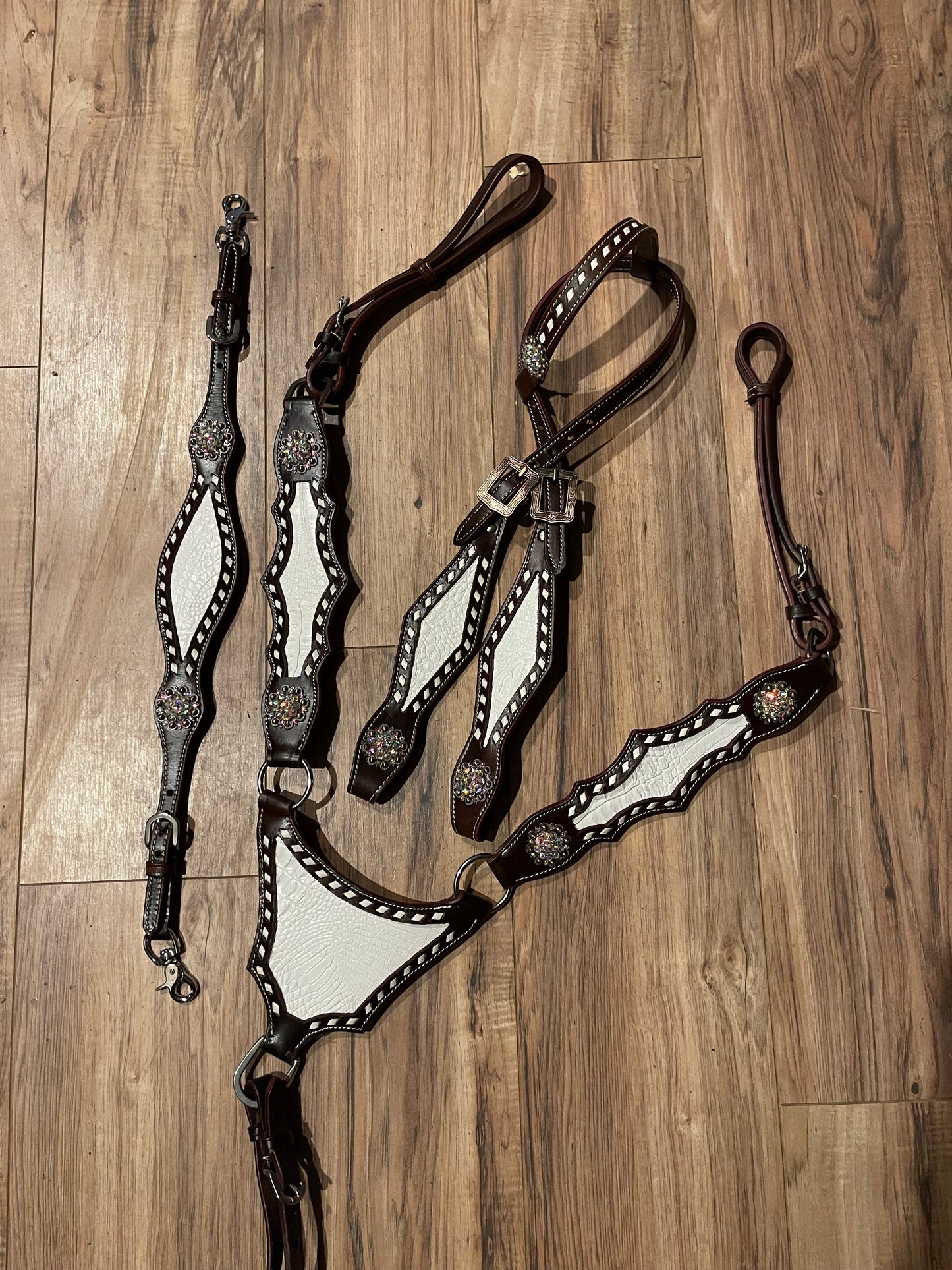 White dark brown western tack set Headstall breast collar (BHT066)