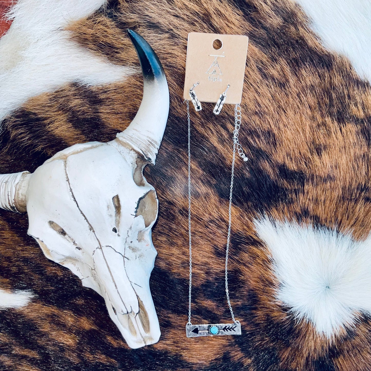 ARROW TQ BAR Necklace Set