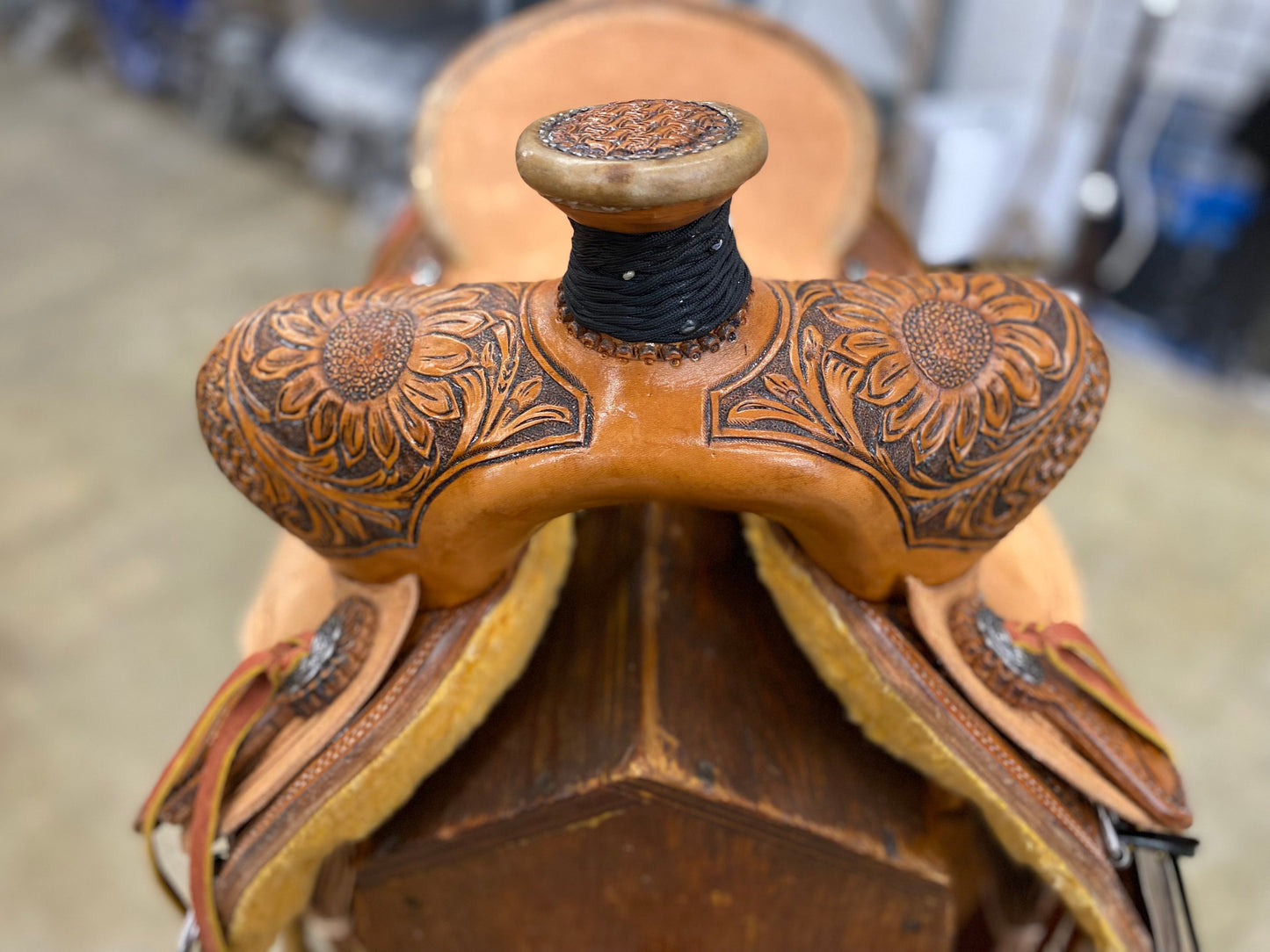 15" Cowgirl Delux