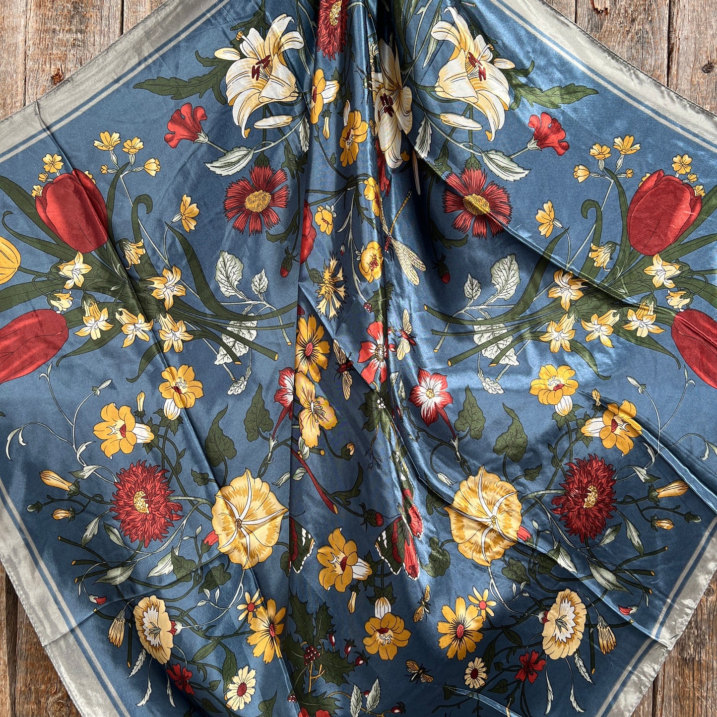 35X35" Grey and Blue Tulips and Lilies Wild Rag / Scarf WR1010