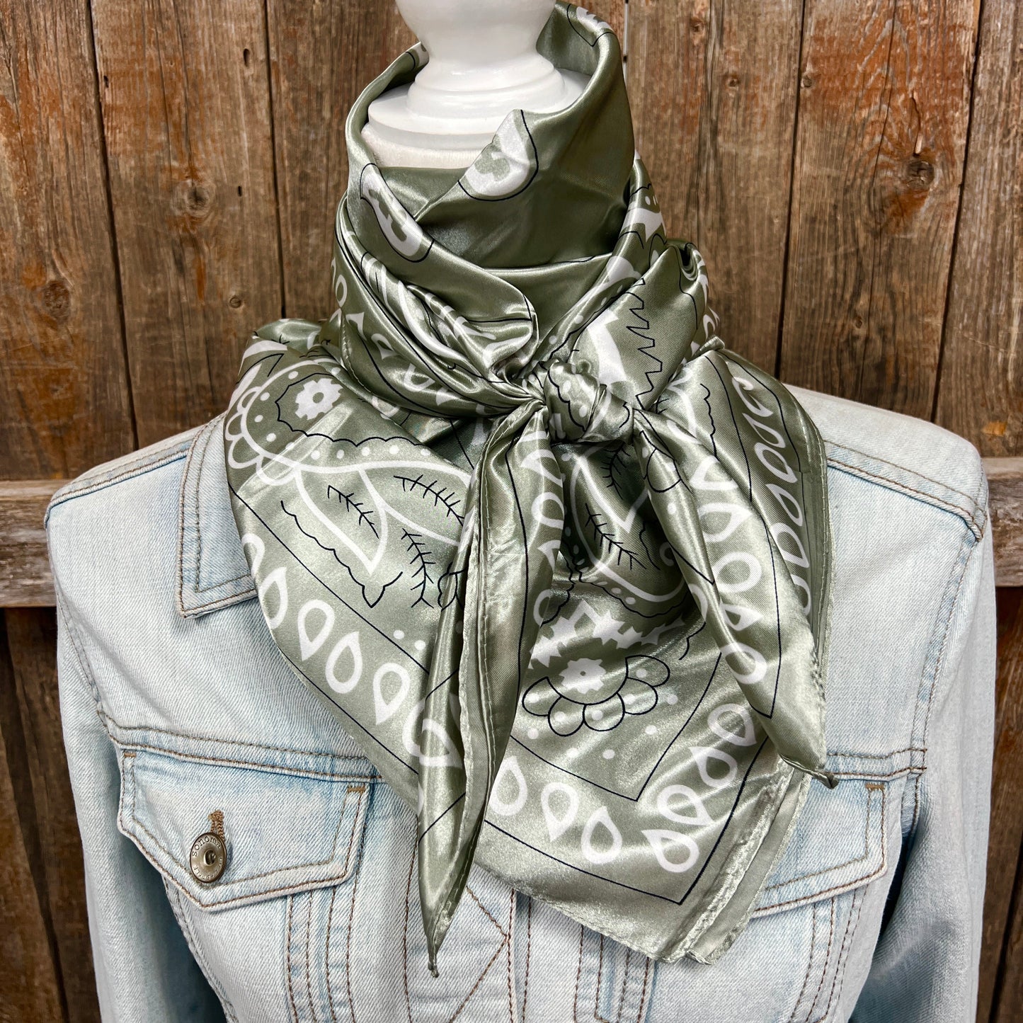 35X35"  Sage & White Paisley Wild Rag / Scarf WR3413