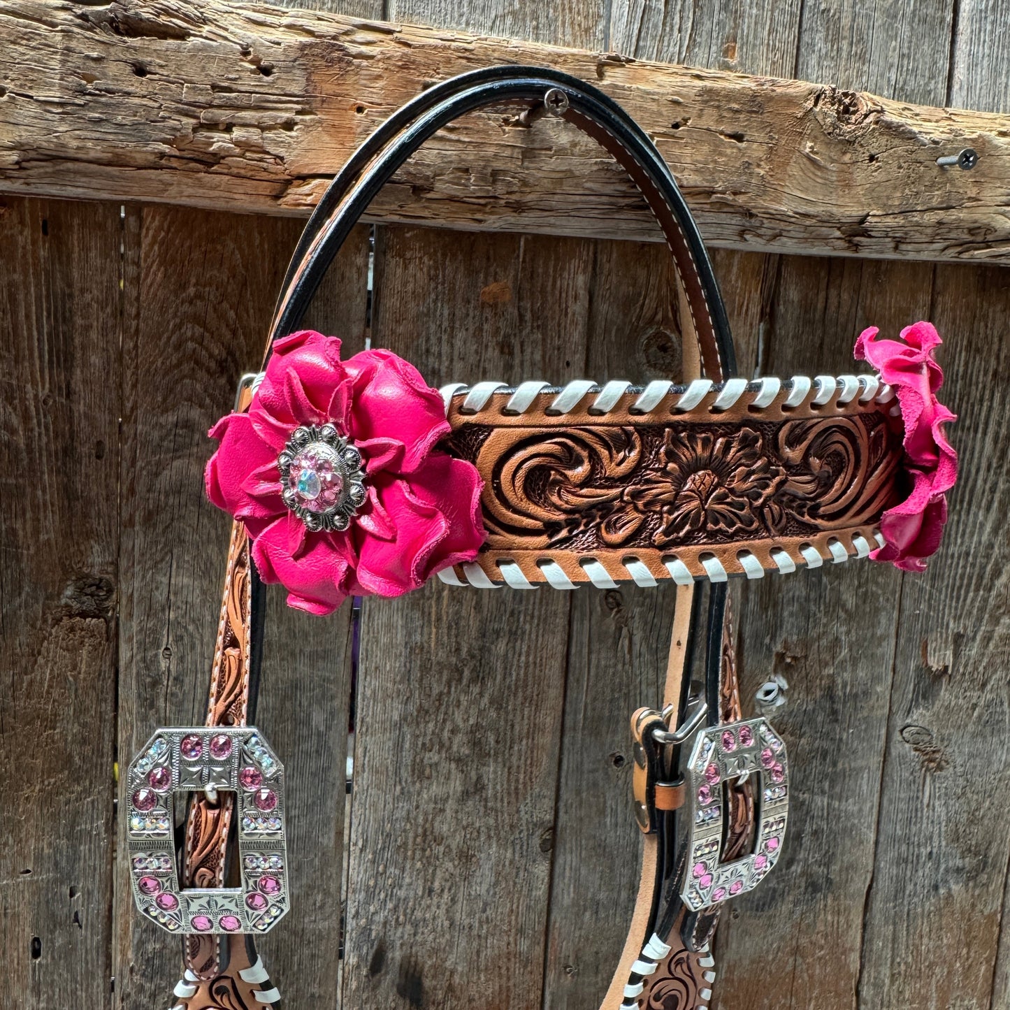 Light Oil Whipstitch Pink and White One Ear & Breastcollar Tack Set #OEBC437NW