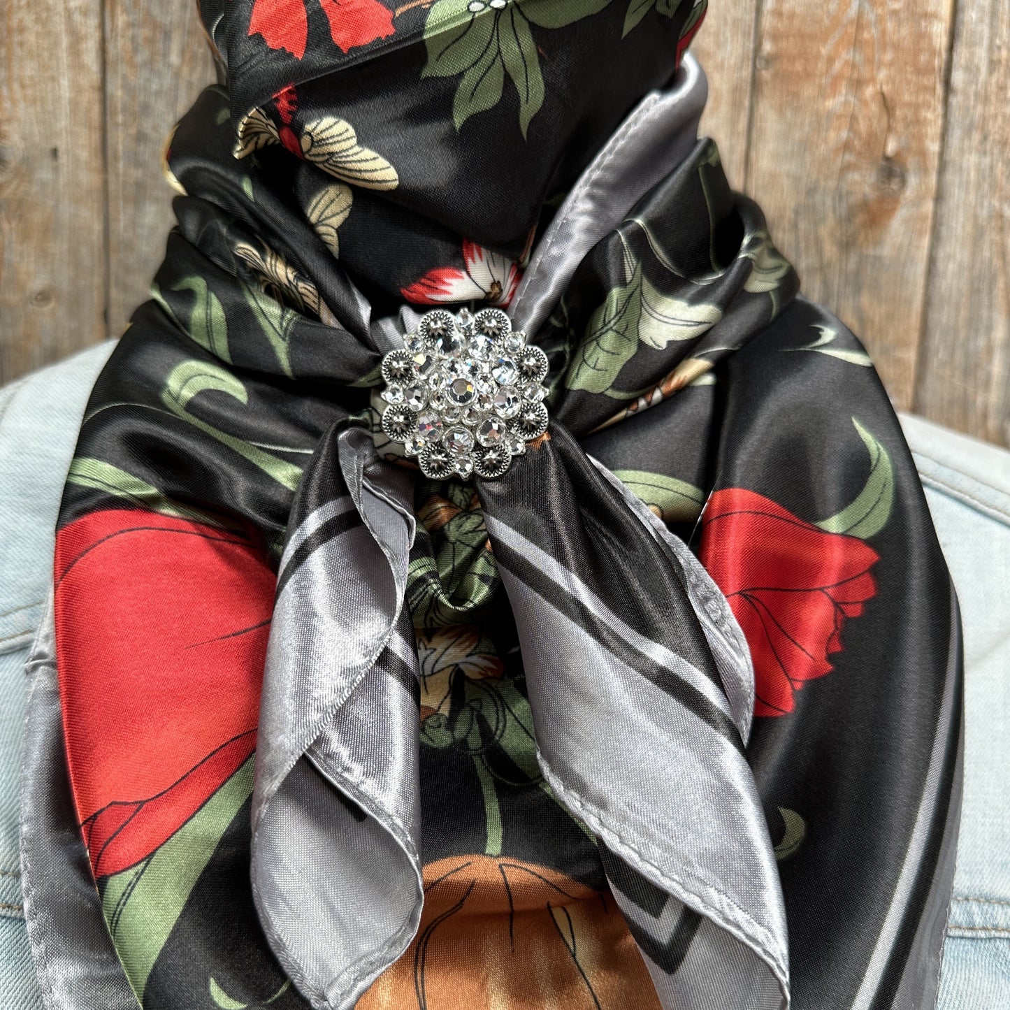 35X35" Black and Silver Tulips and Lilies Wild Rag / Scarf -Antique Silver Clear Slide WRC1011A