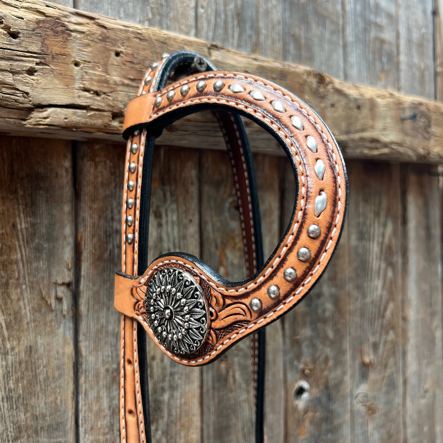 Silver Buckstitch and Pinwheel Browband/One Ear and Breastcollar Tack Set #BBBC630