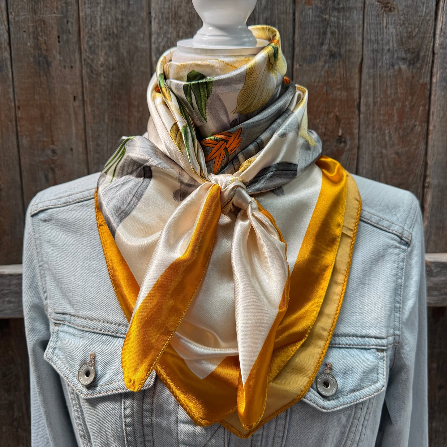 35X35" Yellow and Grey Lilies Wild Rag / Scarf WR3440