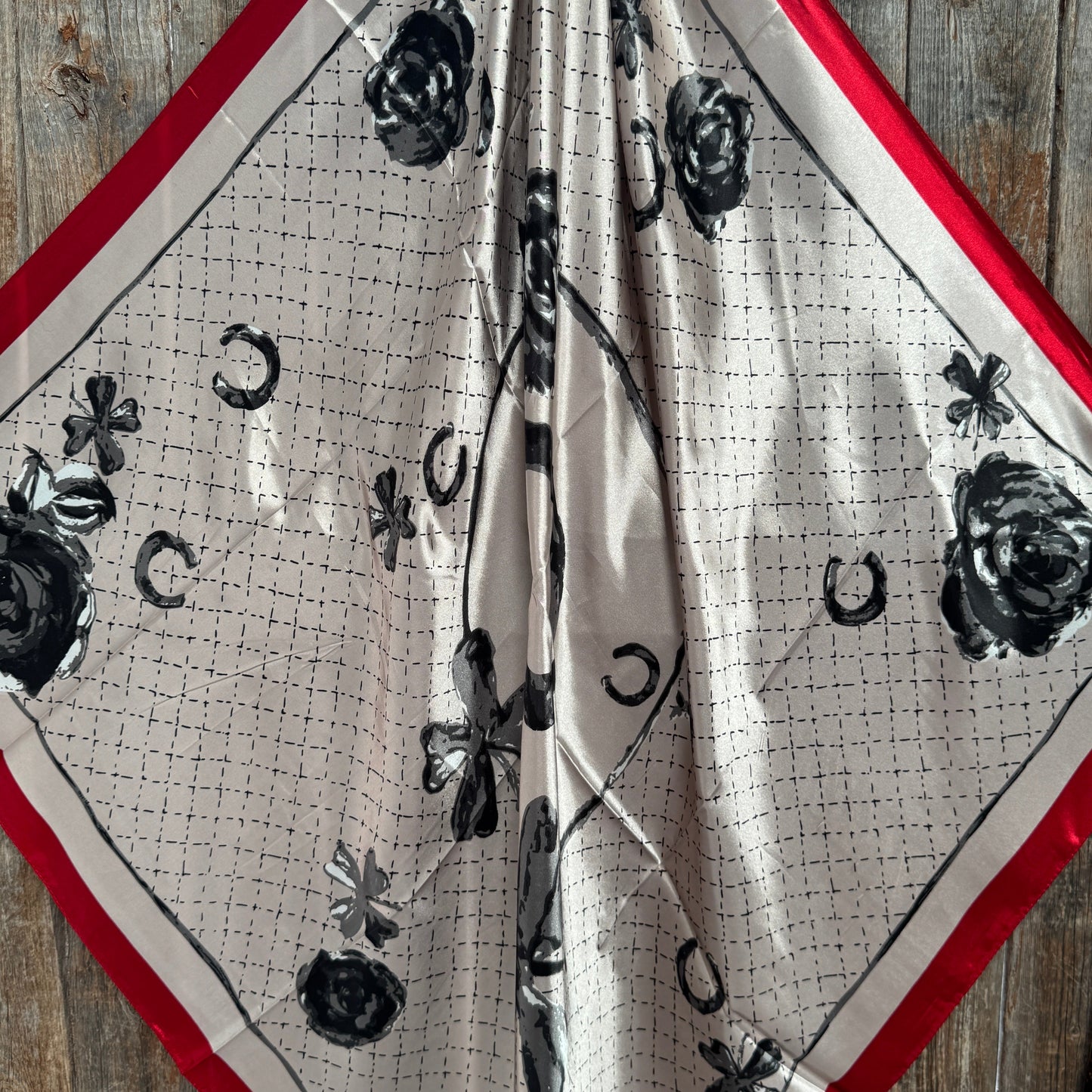 35X35" Cream / Red Four Leaf Clover Wild Rag / Scarf WR323