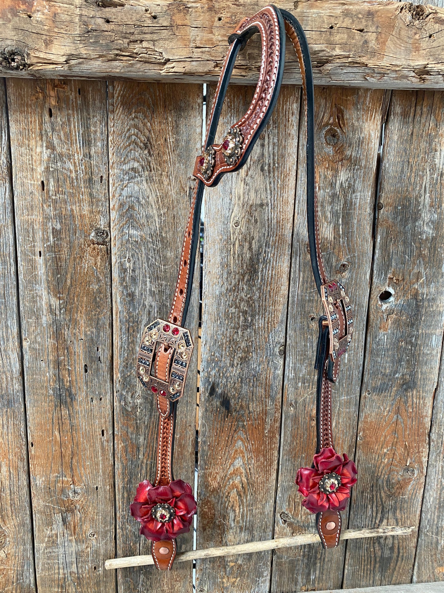 Light Oil Basketweave Champagne and Red One Ear & Breastcollar Tack Set #OEBC432