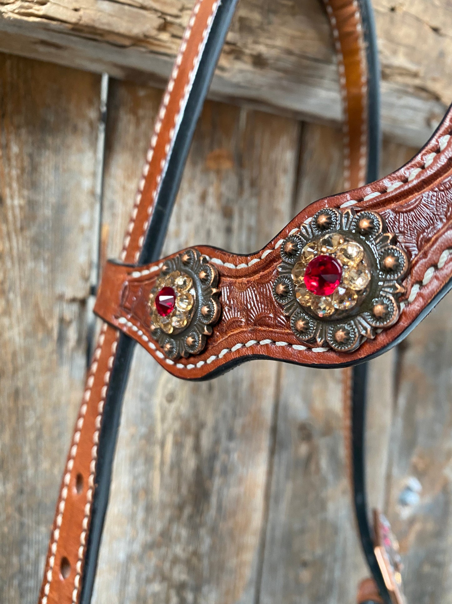 Light Oil Basketweave Champagne and Red One Ear & Breastcollar Tack Set #OEBC432