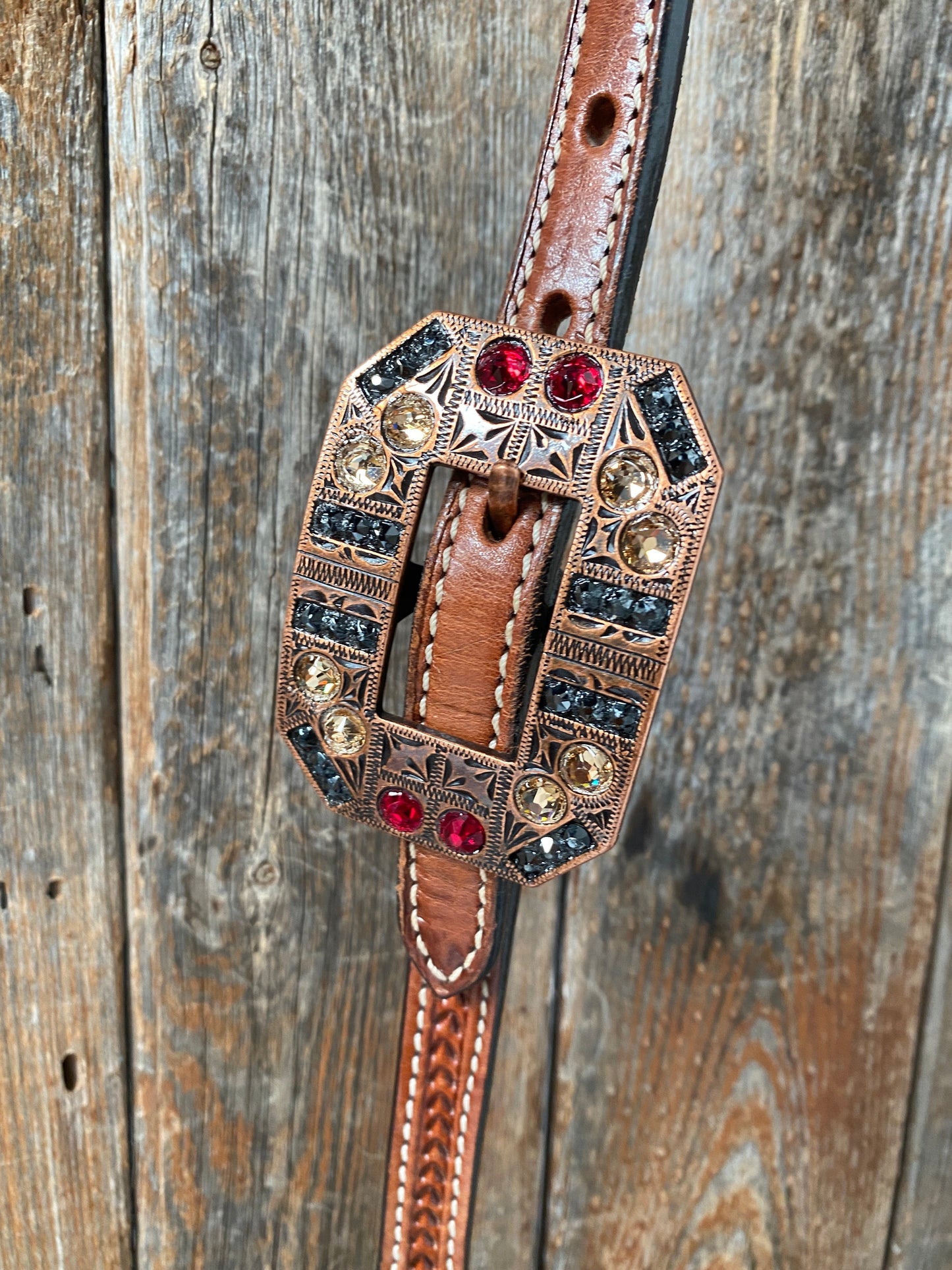 Light Oil Basketweave Champagne and Red One Ear & Breastcollar Tack Set #OEBC432